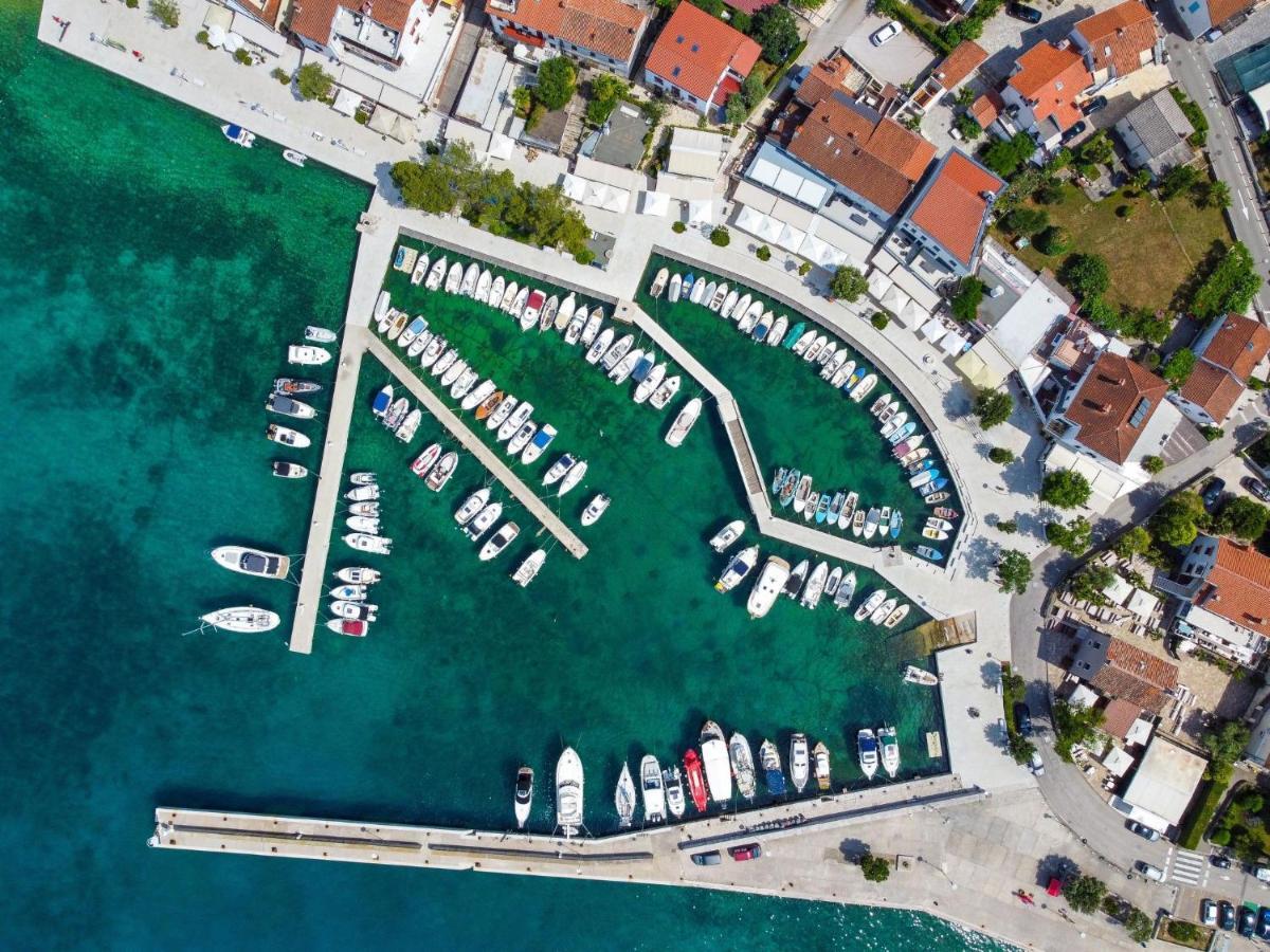 Apartment Albaneze Njivice Kültér fotó